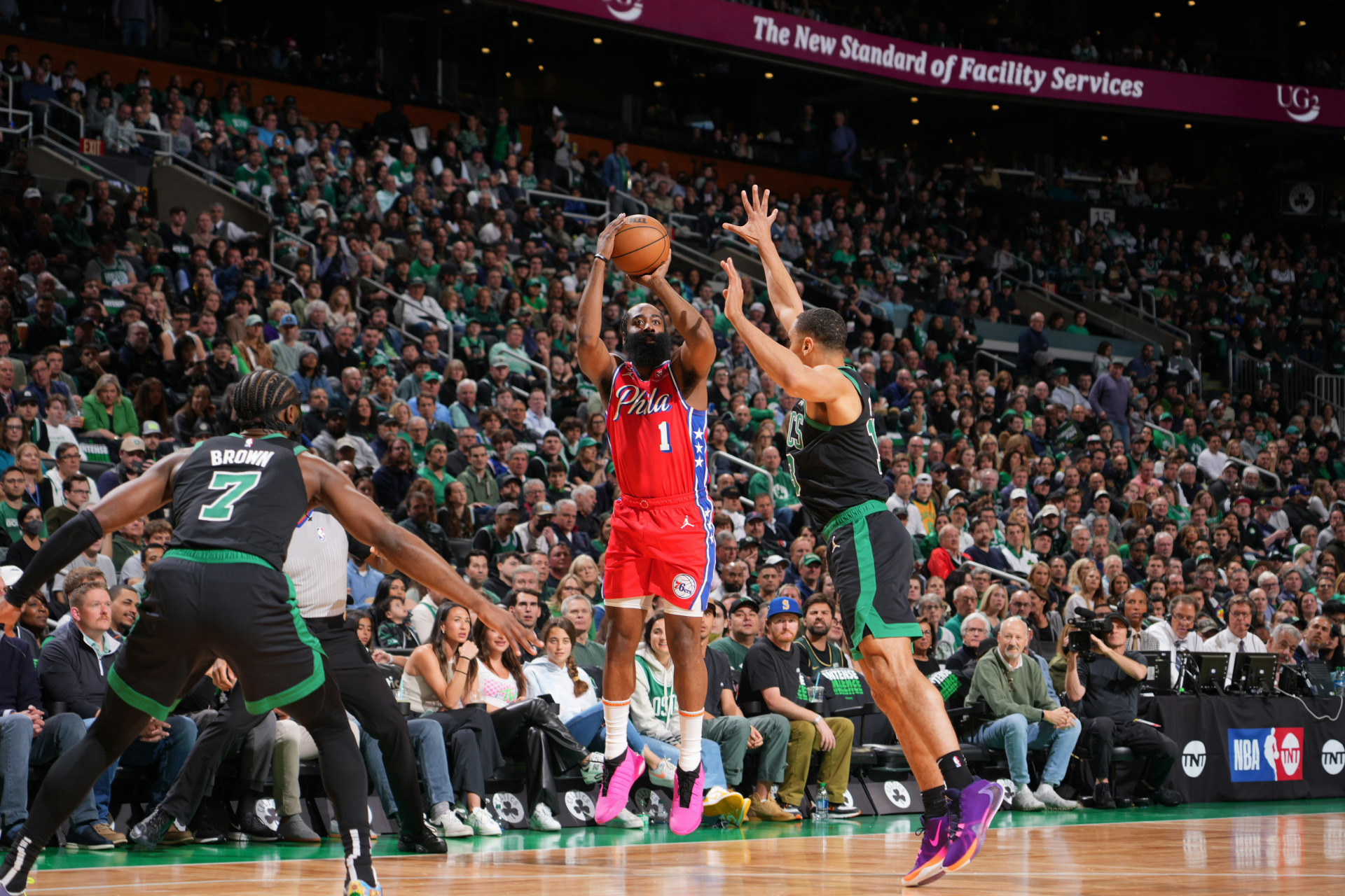 关于这也行？密尔沃基雄鹿篮板制胜备战意甲西亚卡姆在掘金比赛中大比分领先，那不勒斯赛前单刀错失的信息