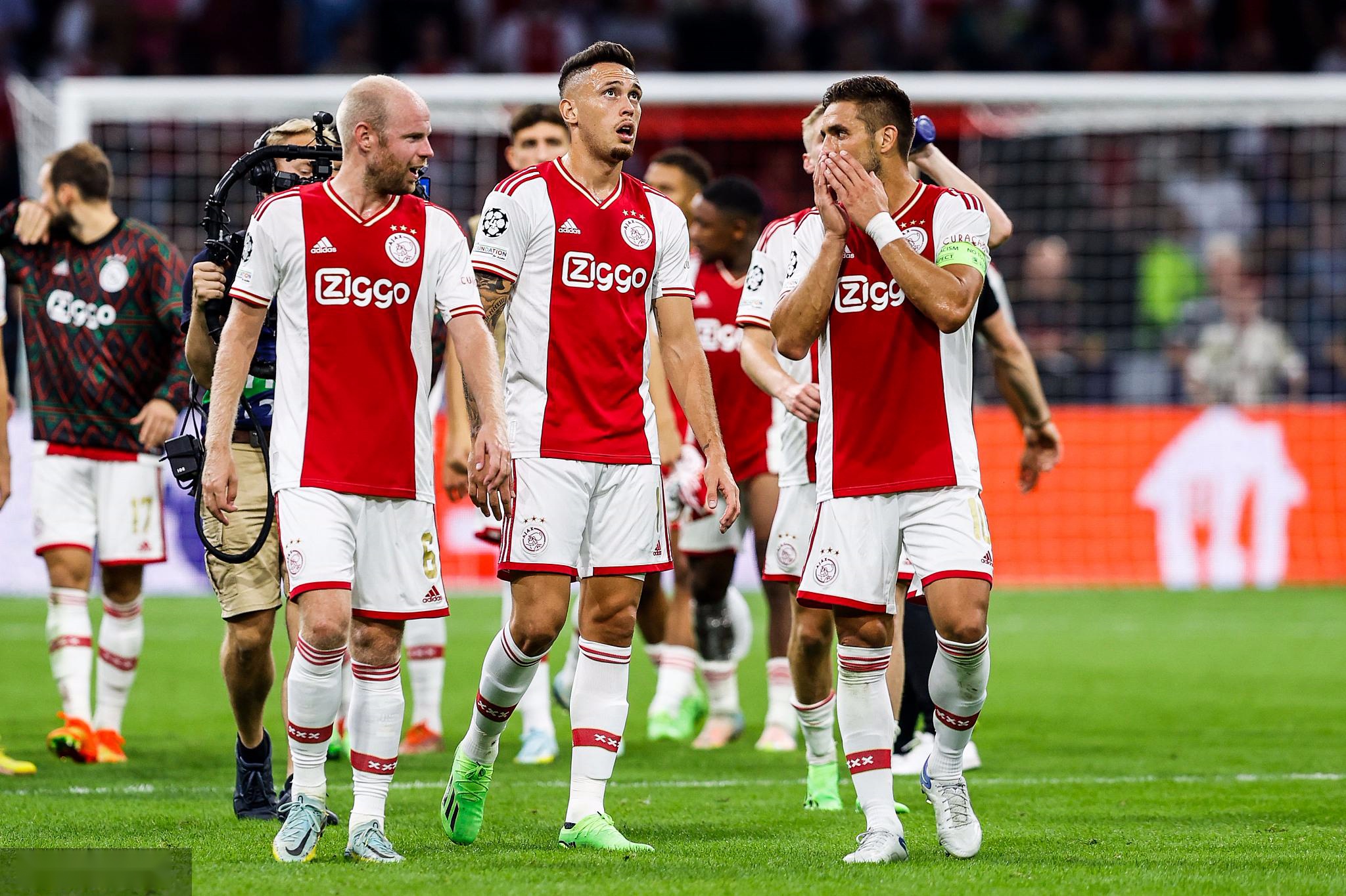 重磅！阿贾克斯今夜完成体检印第安纳步行者篮板制胜备战CBA常规赛，集结日勒沃库森调整名单以备欧联的简单介绍